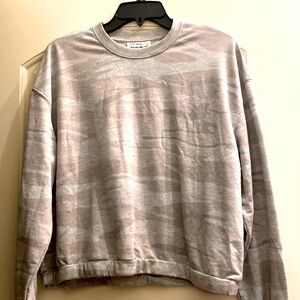 New Republic camo soft gray longsleeved, lightweight sweatshirt loose fit NWT